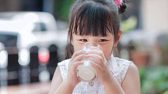 Peran Penting Susu Pada Masa Tumbuh Kembang Anak